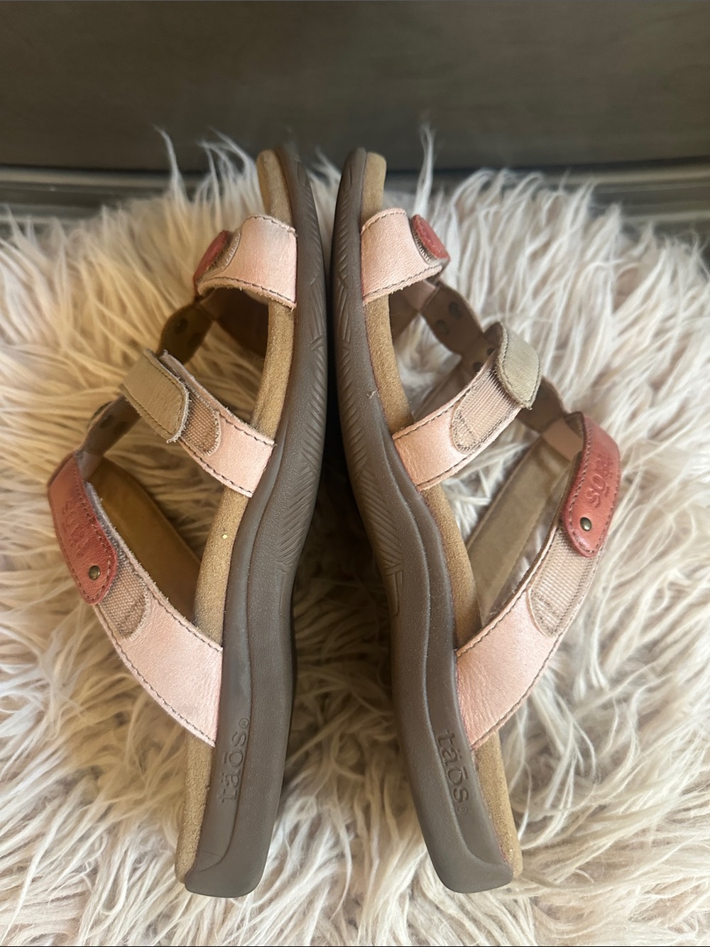 Taos Footwear Coral and Beige Triple-Button Slide Sandals - Picture 3 of 4
